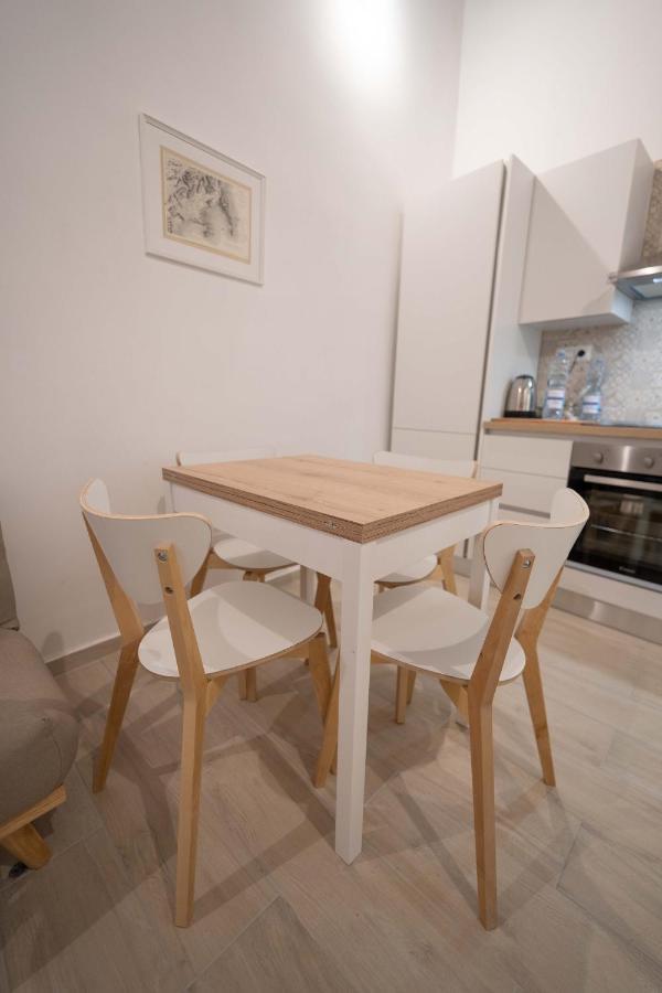 Cosmea By Dimorra Apartment Napoli Bagian luar foto